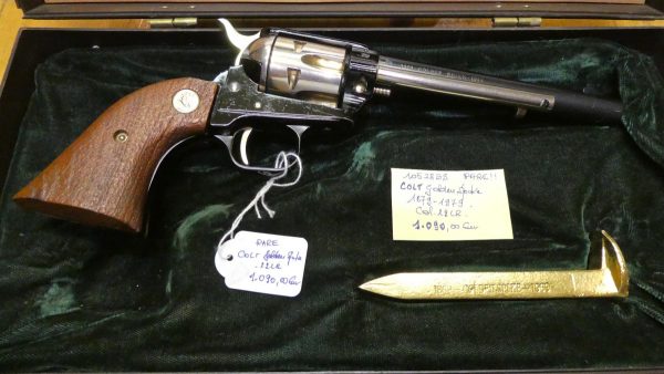 Colt Golden Spike - 1879-1979 - 22 LR Le revolver dans son coffret.