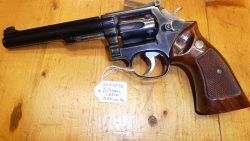 Revolver Smith & Wesson – Mod. K17 – canon 6″ – cal. .22 LR.